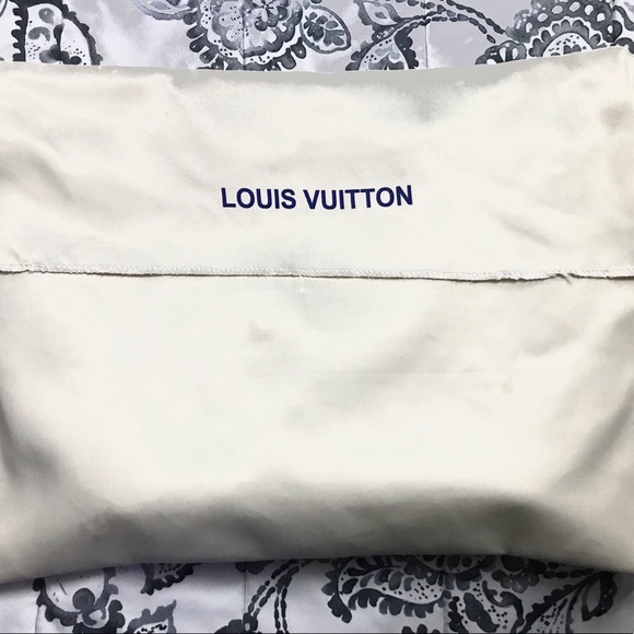 Louis Vuitton Wild at Heart - Picture 8 of 9